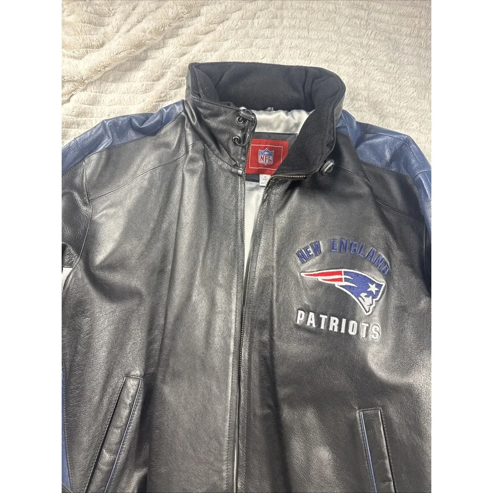 NFL New England Patriots Mens Medium Black Genuine Leather Bomber Jacket EUC